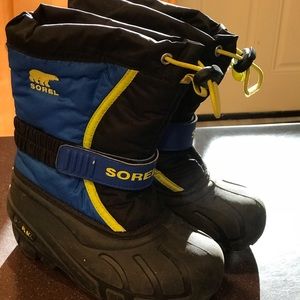 EUC boys sorel winter boots!